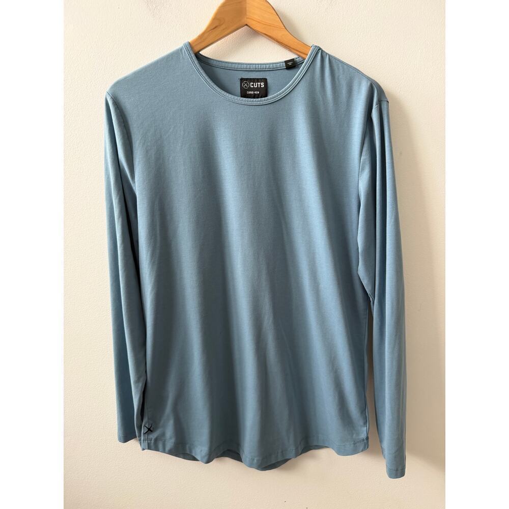 Cuts AO curved hem long sleeve men's size large
